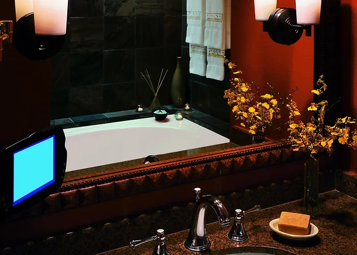 Loews Ventana Canyon 4*
