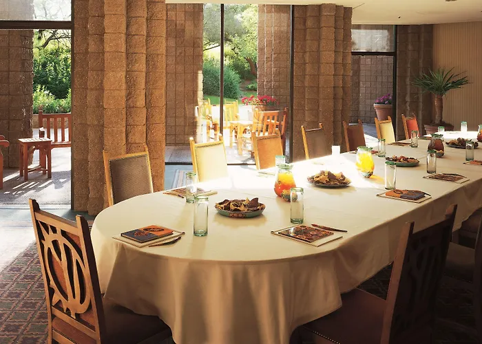 Loews Ventana Canyon 4*